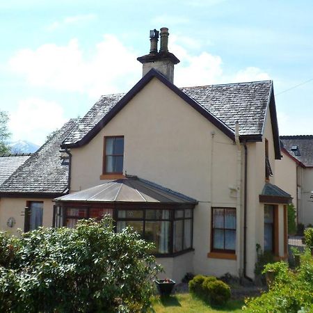 Oyo Inverour Guest House Gairlochy Exteriör bild
